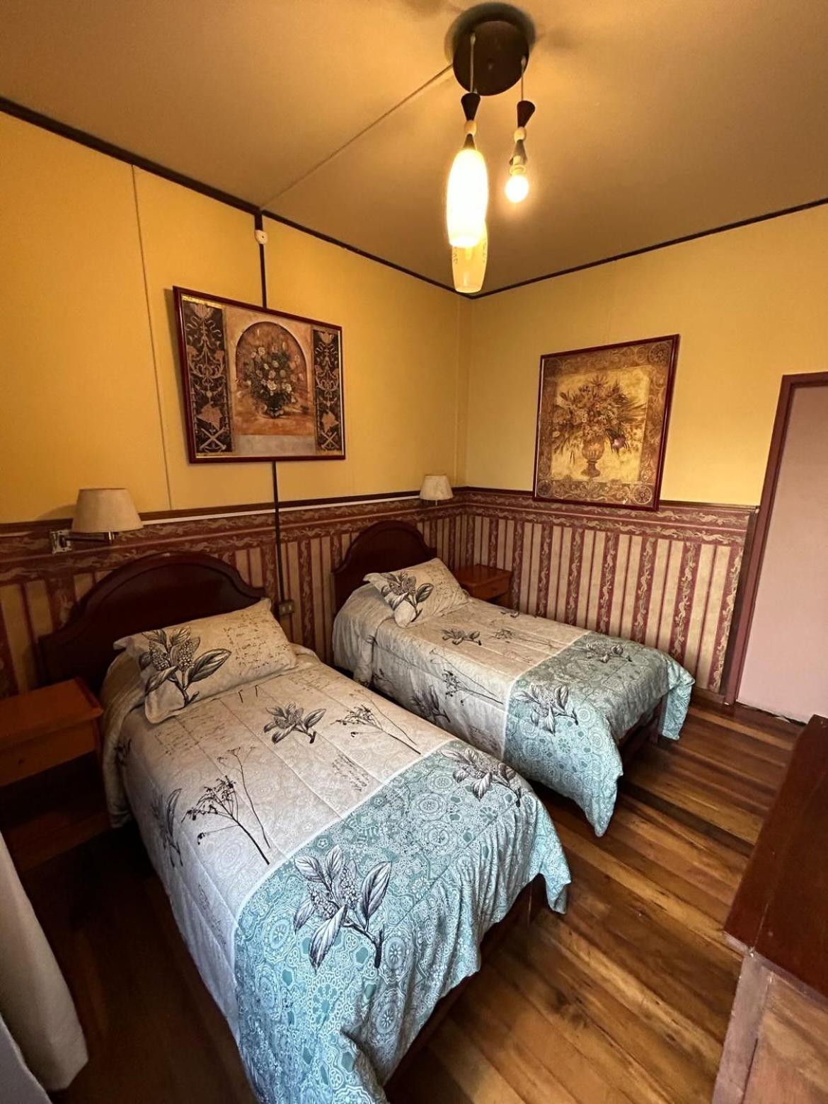Hostal Aloha Inn Iquique Bagian luar foto